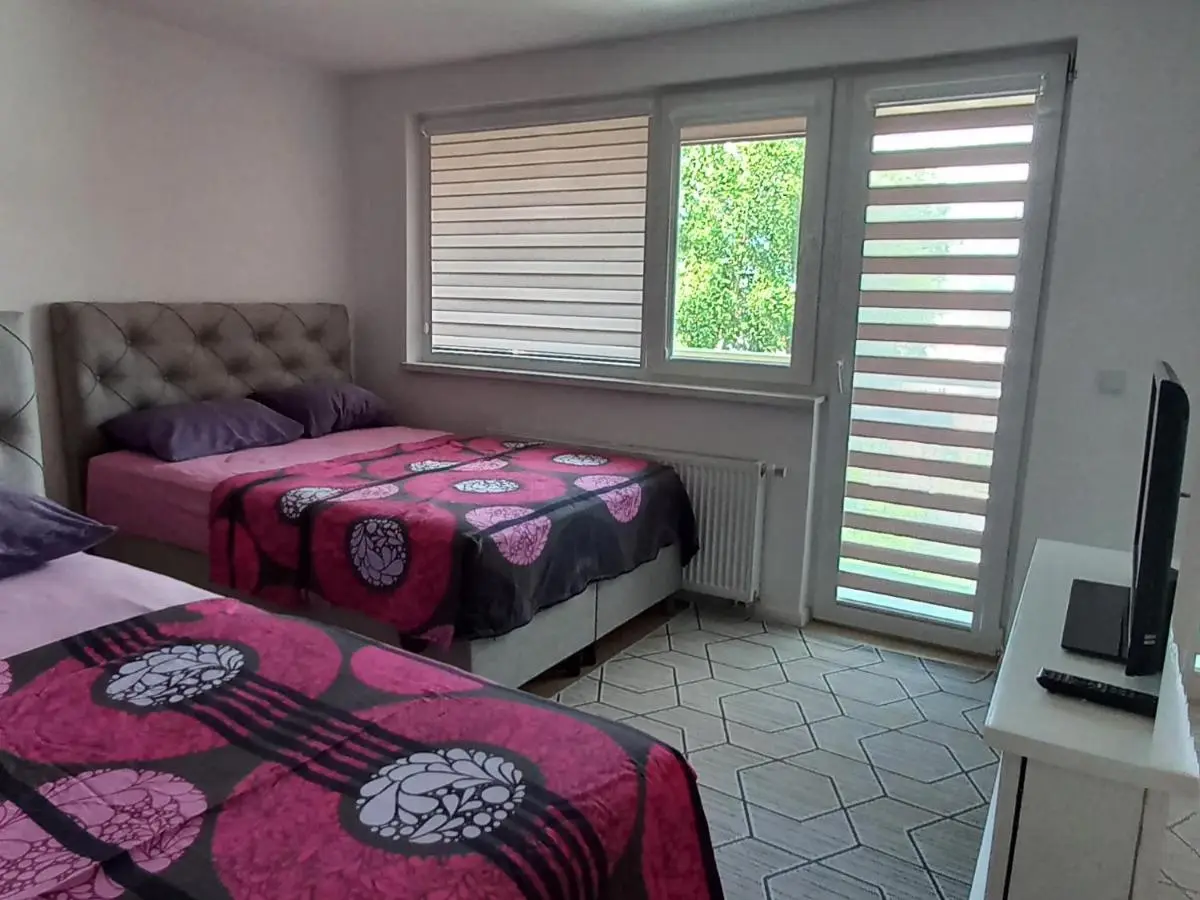 Apartments Ćemo