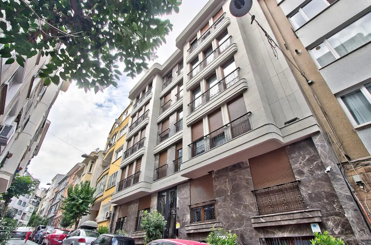 New Build with Modern Amenities and Balcony