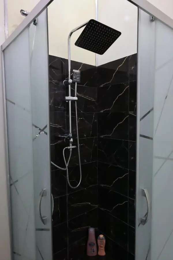 2 bathrooms apartment
