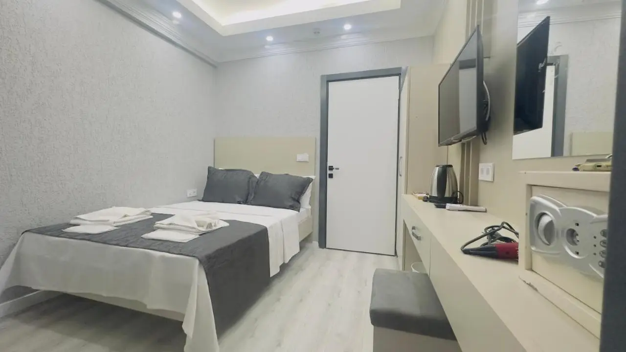 La Mer Old City Hotel