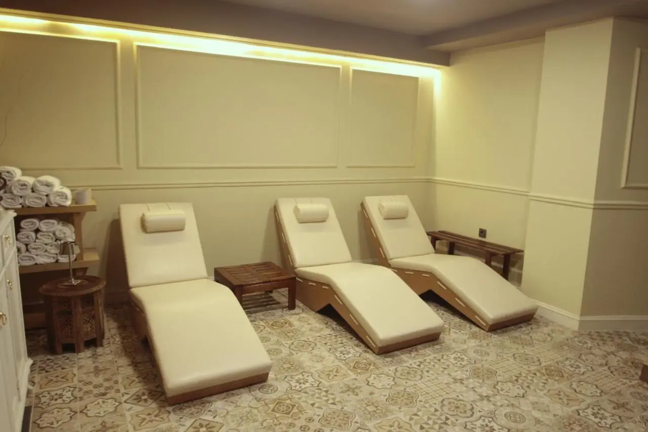 Villa Paradiso Hotel & Spa