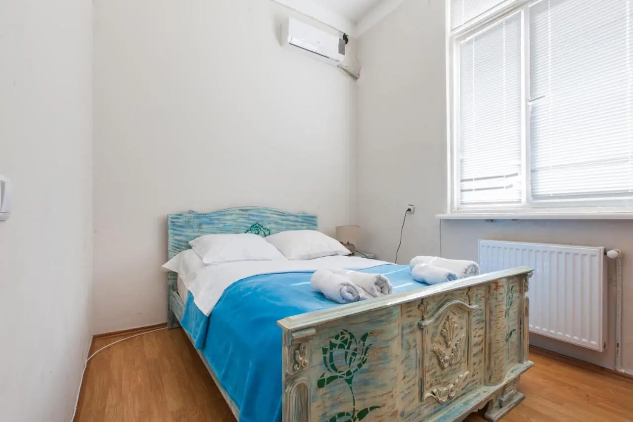 Sweet Home at Rustaveli Avenue