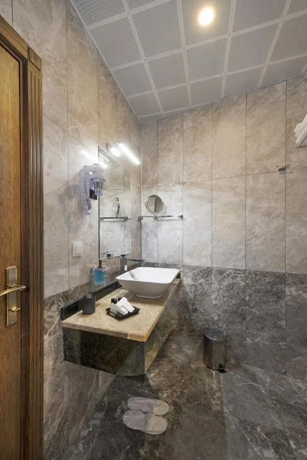 Perapolis Hotel