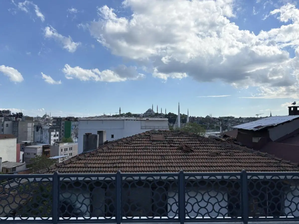 1BR w Turkish Hammam • Central Galata Stay