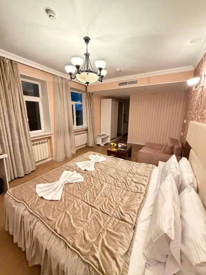 Old Str Terrace Hotel