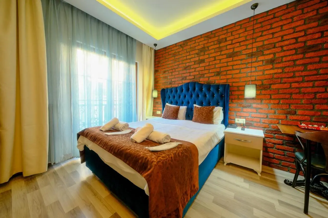 Taksim Celebi Suites