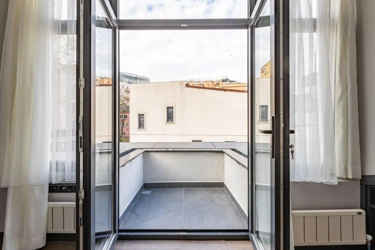 Duplex Penthouse wparking 3BD2Bath Views! #340