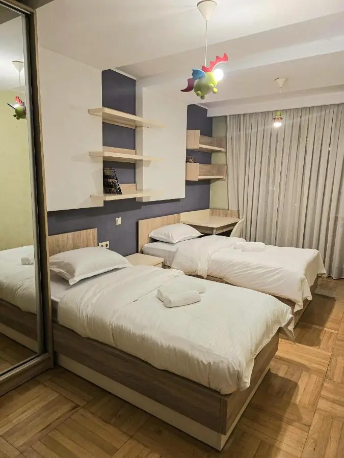 Explore Old Tbilisi, 3BR Apartment for 5, Walk to All