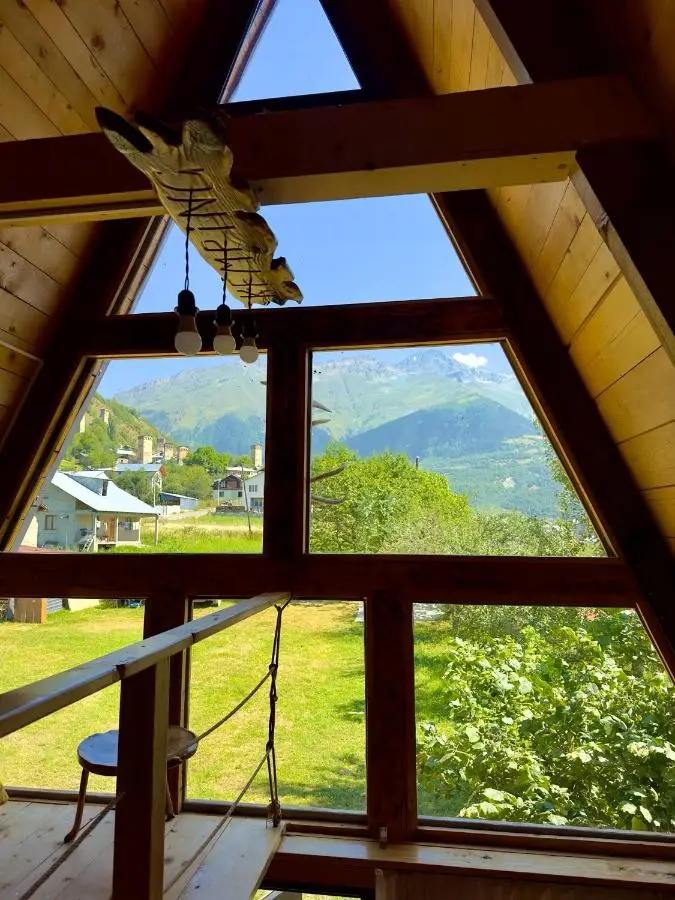 A-frame mestia