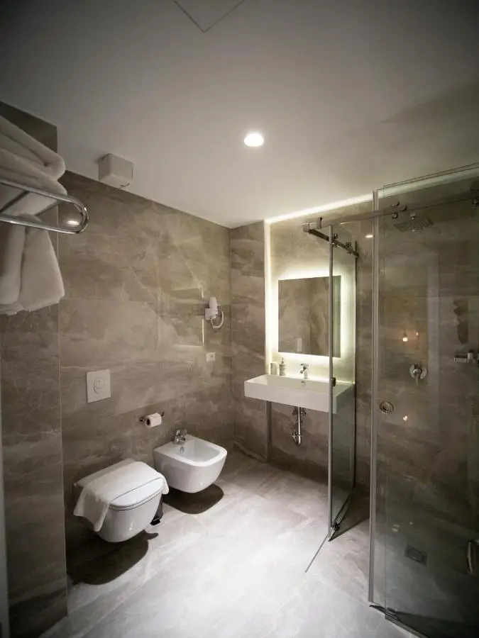 Light Hotel