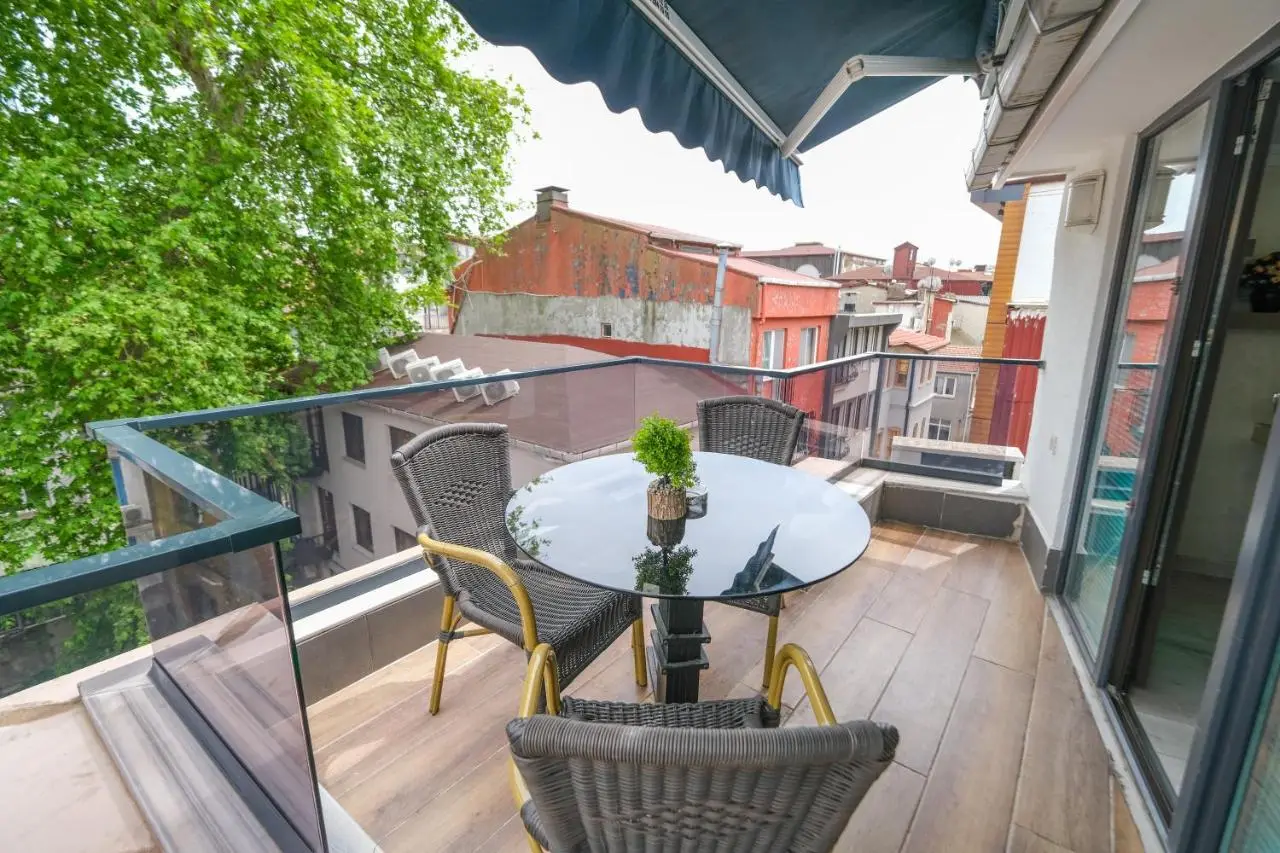 Loren Hotel&Suites