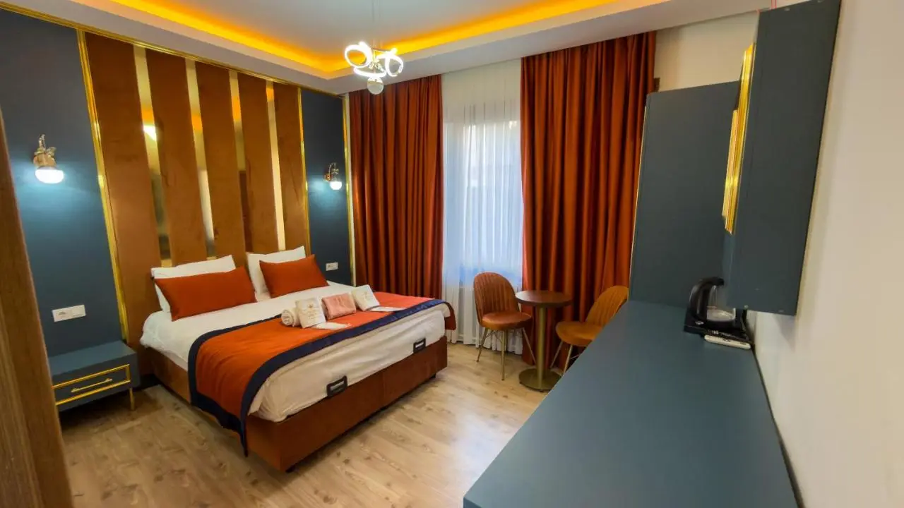 crown taksim hotel