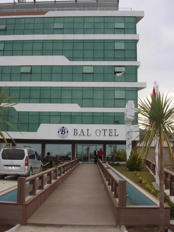Bal Hotel
