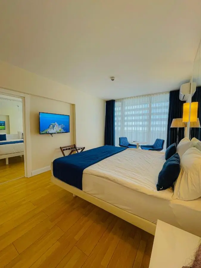 Luxury View Hotel