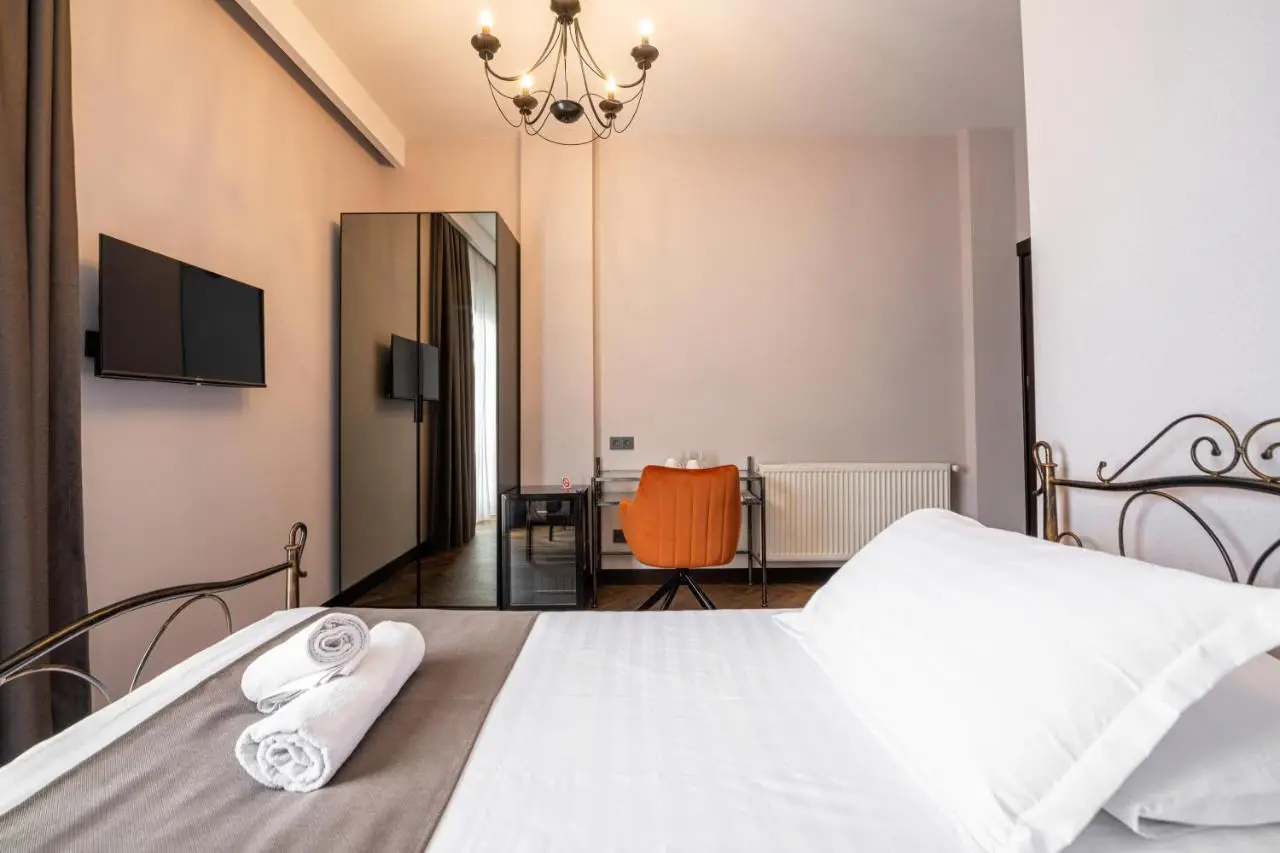 Golden Boutique Hotel
