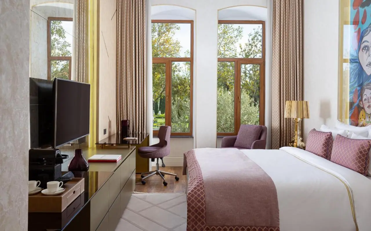 ART Gallery Hotel