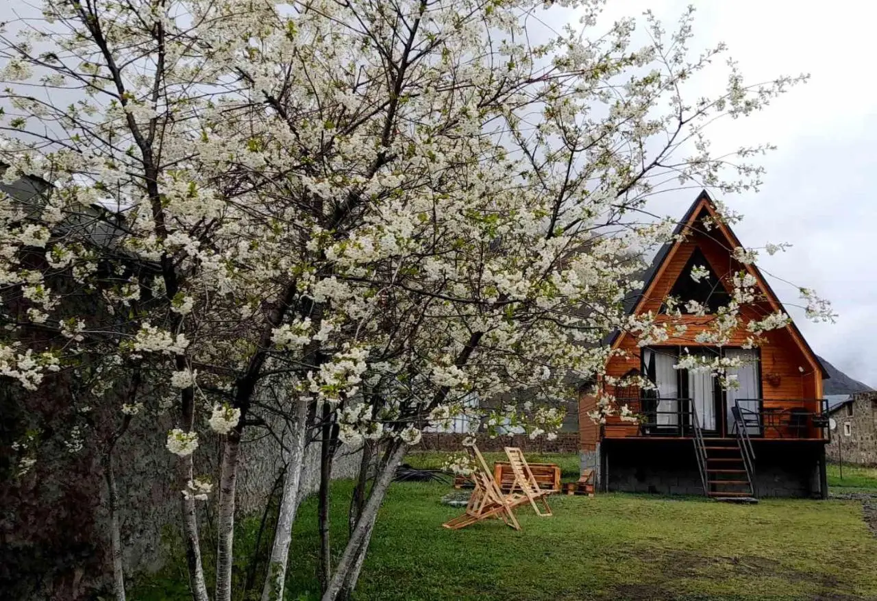 Thomas' Hut