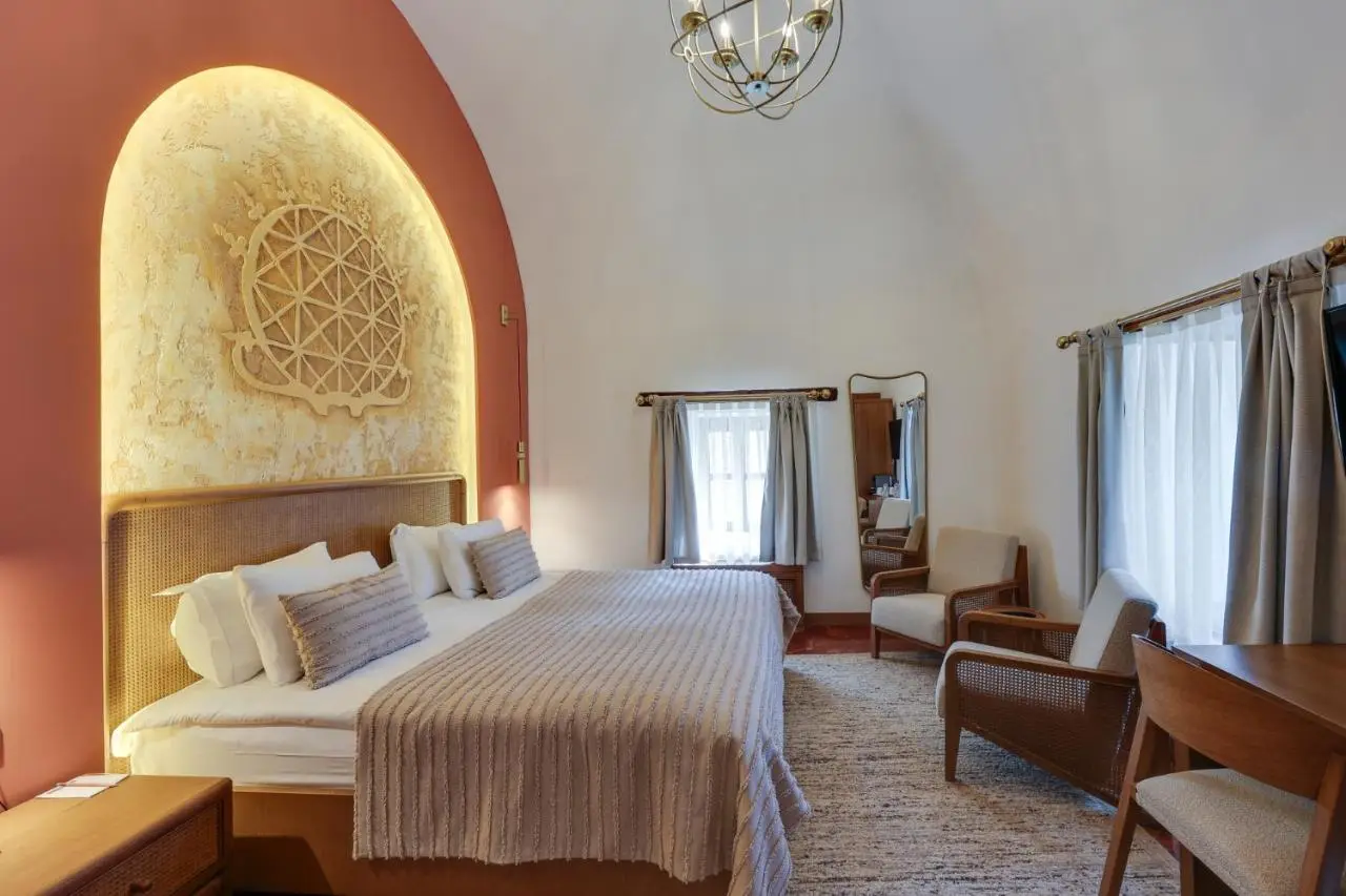 Silk Road Museum Hotel