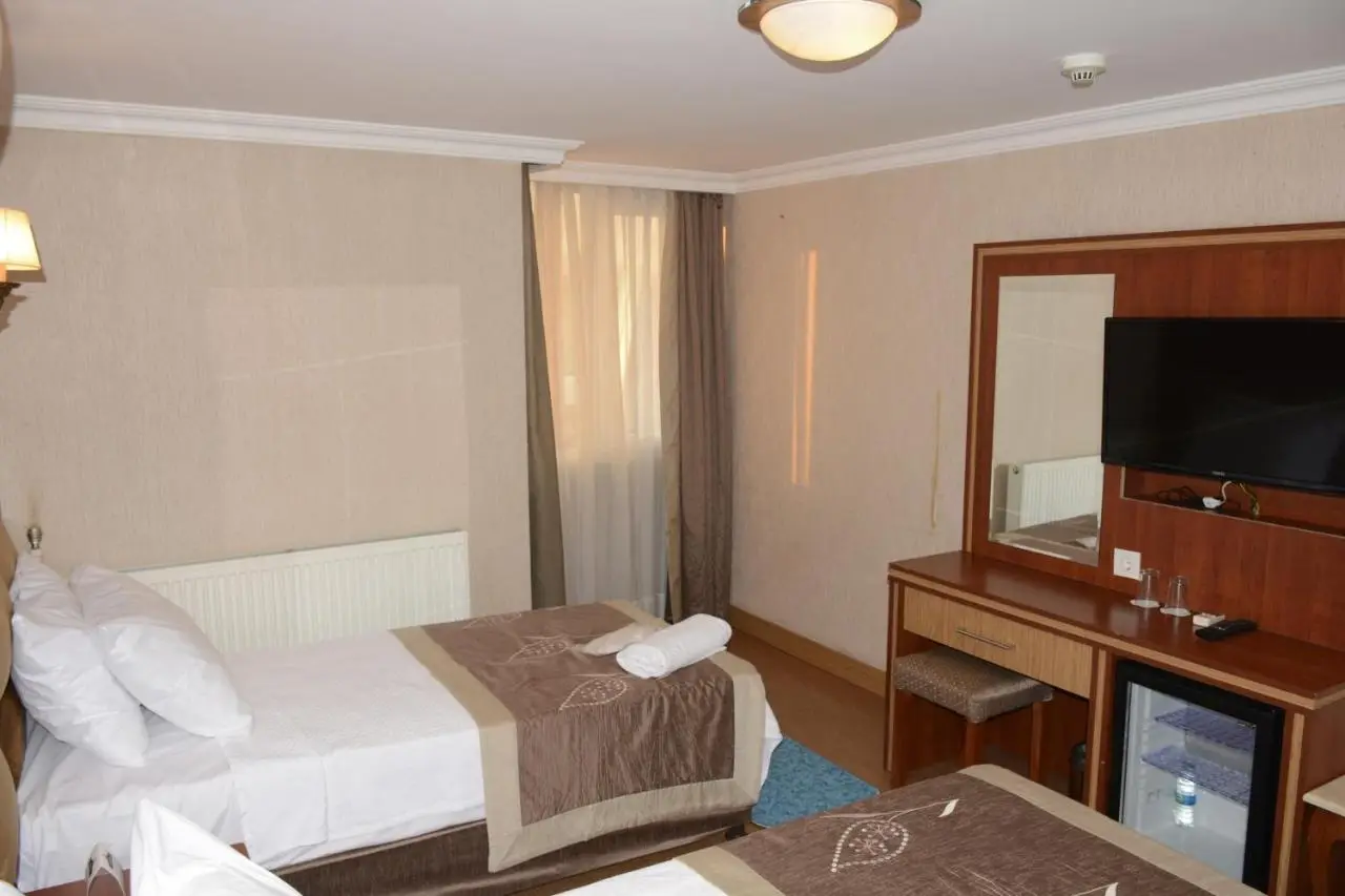 Hermanos Hotel