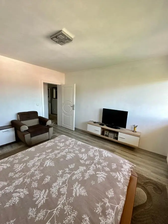 Apartman Ejna