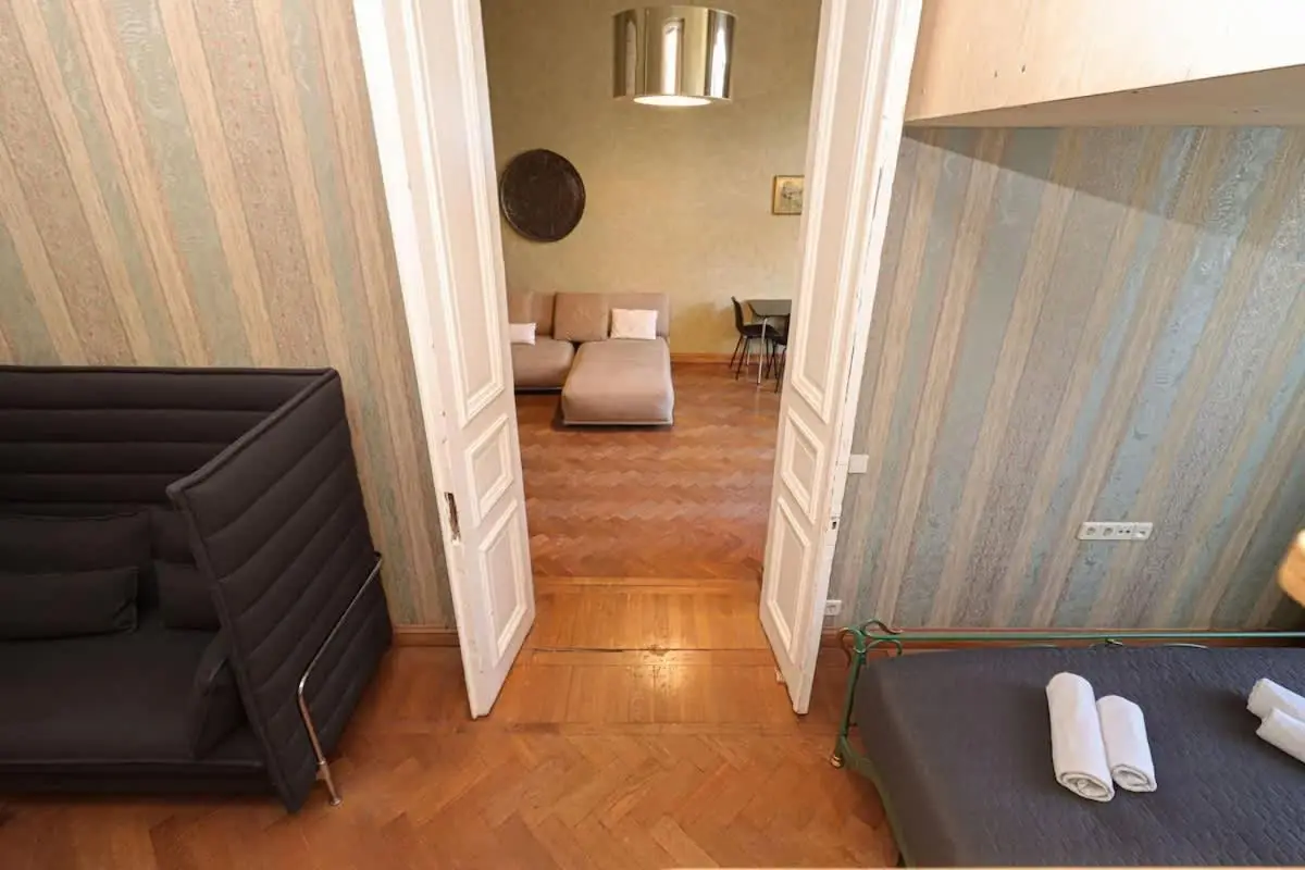 1-BR Apt in Central Tbilisi by Wehost