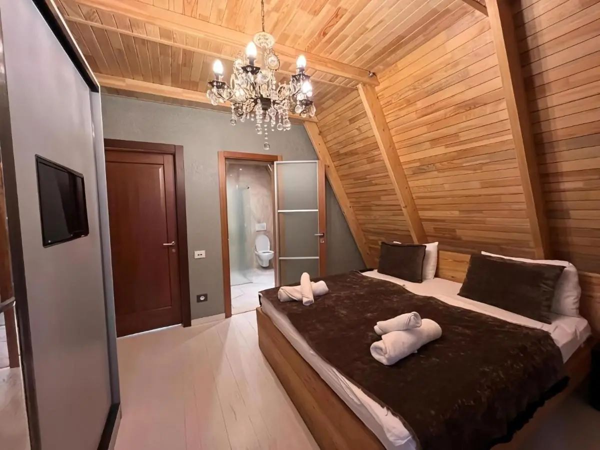 Trigon Villa Family , HOT POOL ,SAUNA,JACUZZI