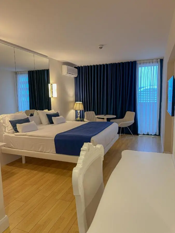 Luxury View Hotel