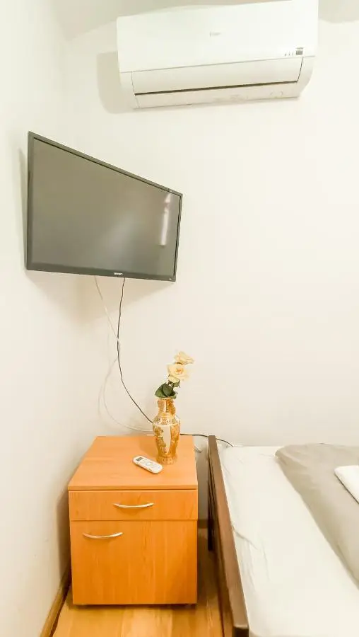 Bascarsija Guesthouse - Private Bath, TV & AirCon