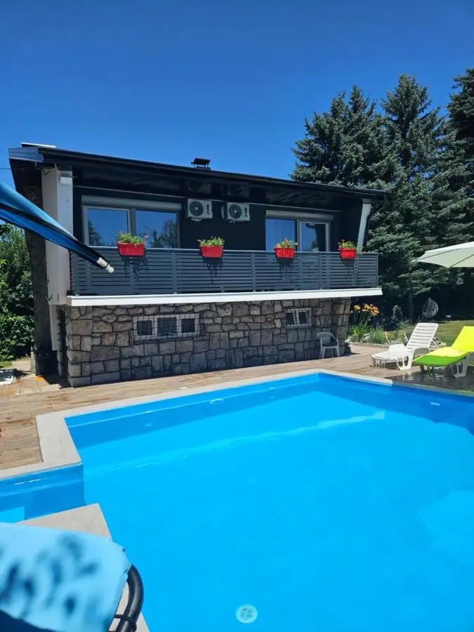 Villa Hipnotic