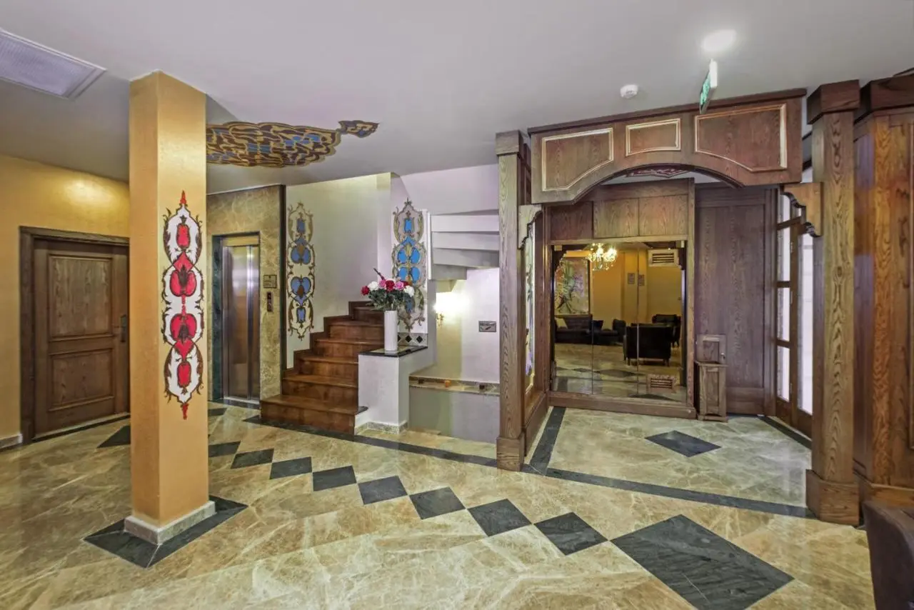 Perapolis Hotel
