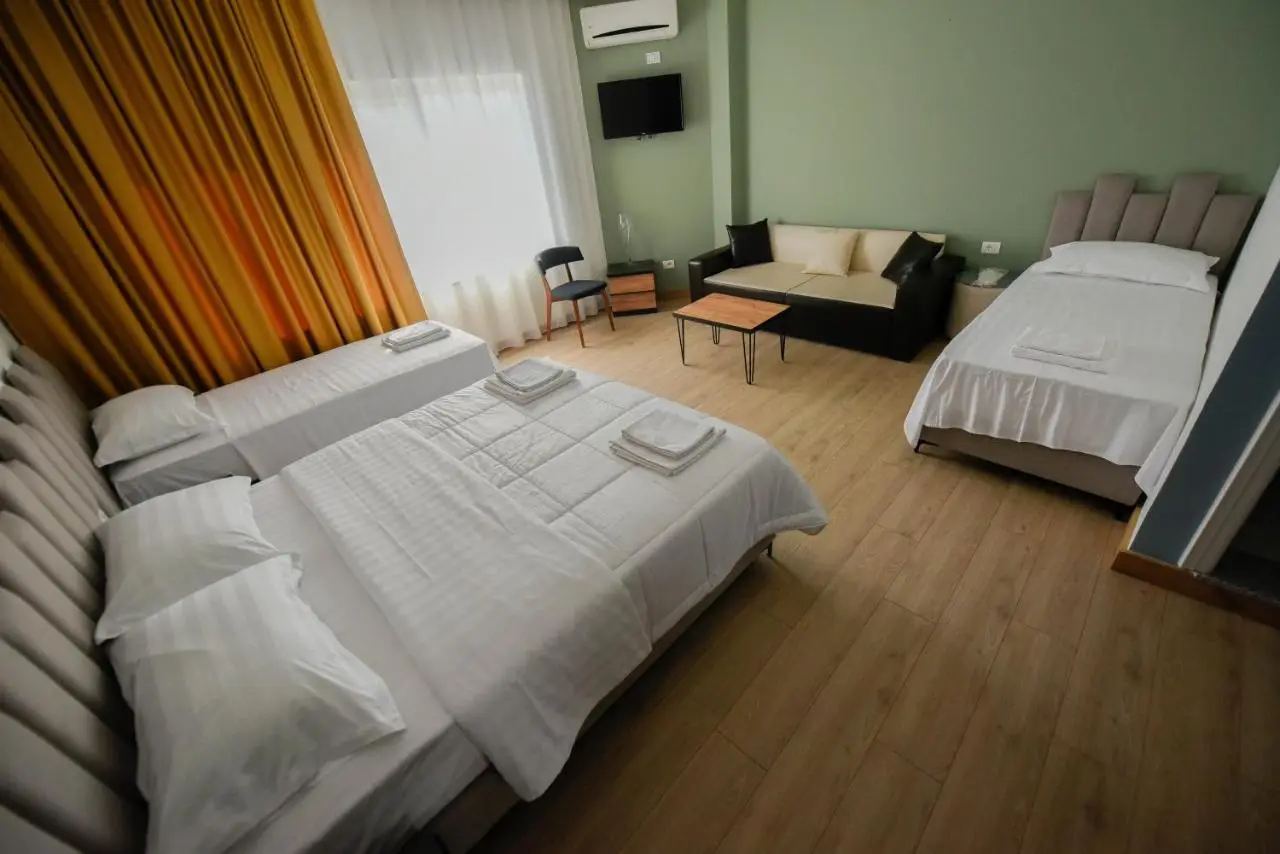 Hotel Blini