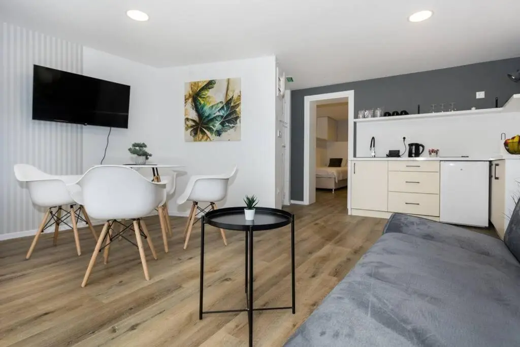 Royal Grey Apartment