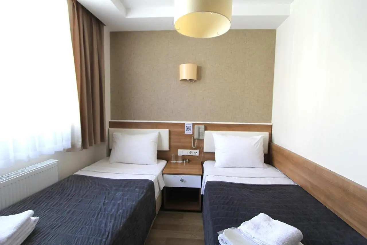 Metrohill Hotel