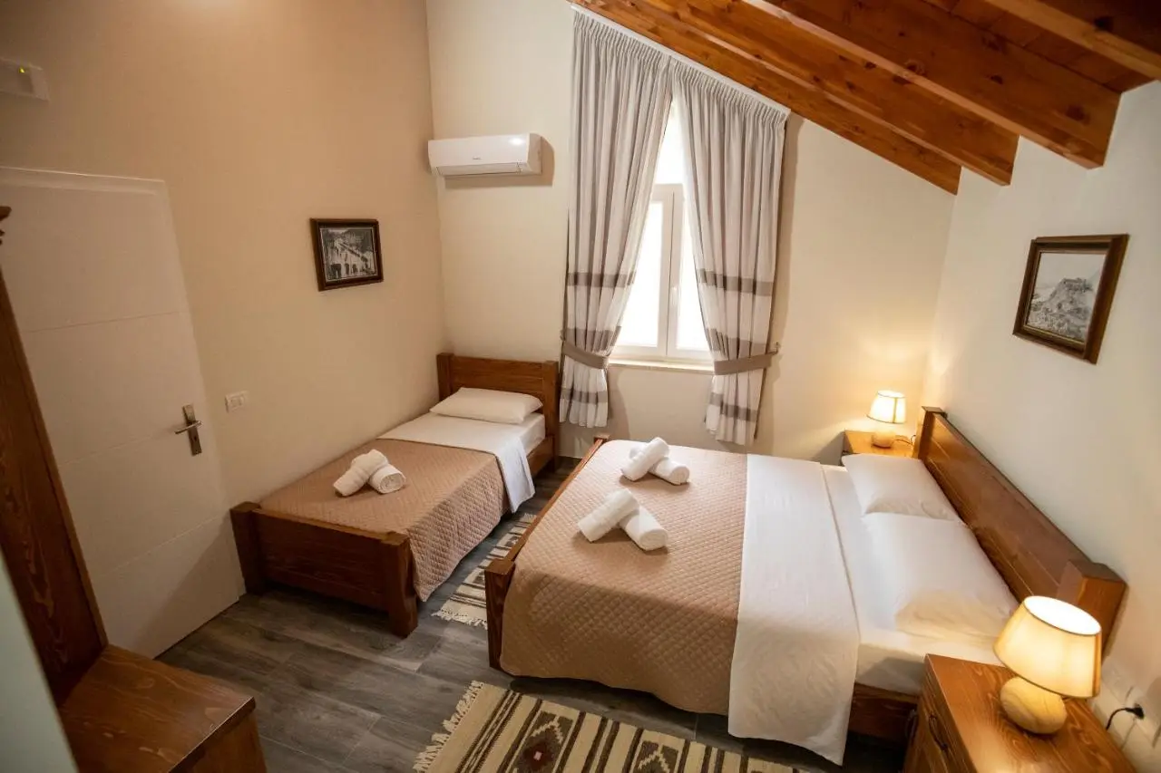 Xhuli Guesthouse