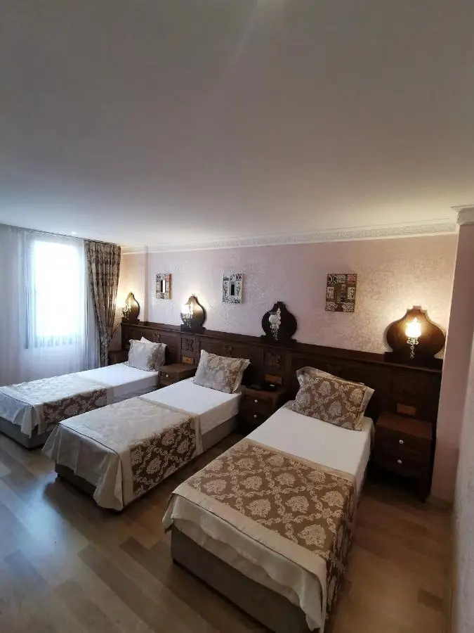 Perapolis Hotel