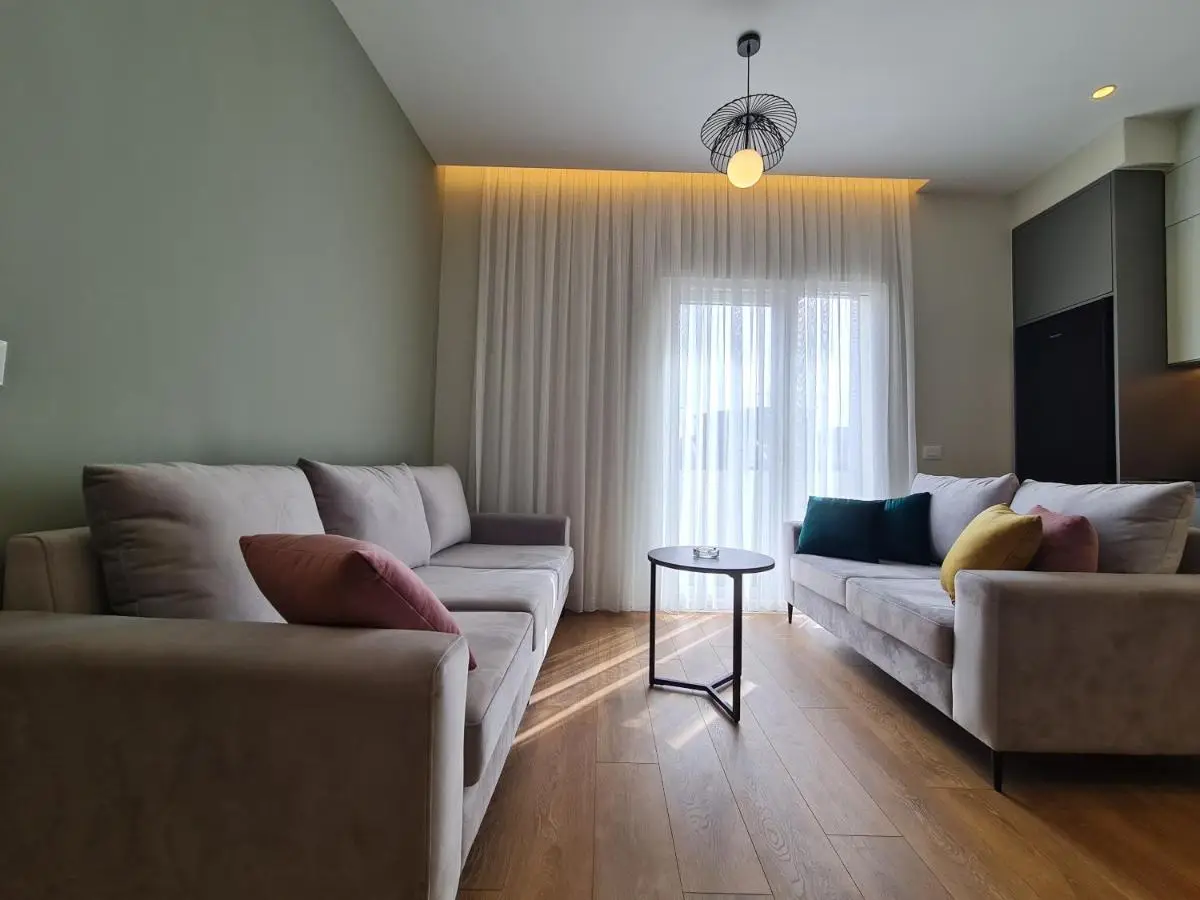 Adore - Modern Apartment