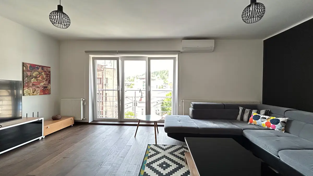★Contemporary Penthouse★ minutes from center|2BDR