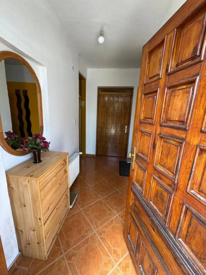 Idas Guesthouse - Kuća na jezeru - Haus am See - Privatunterkunft - Čelebići kod Konjica