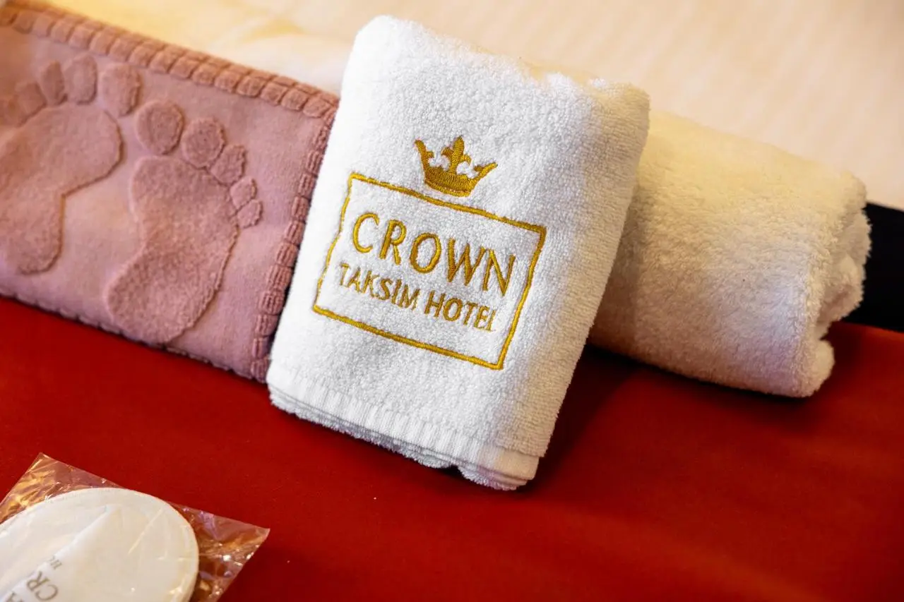 crown taksim hotel