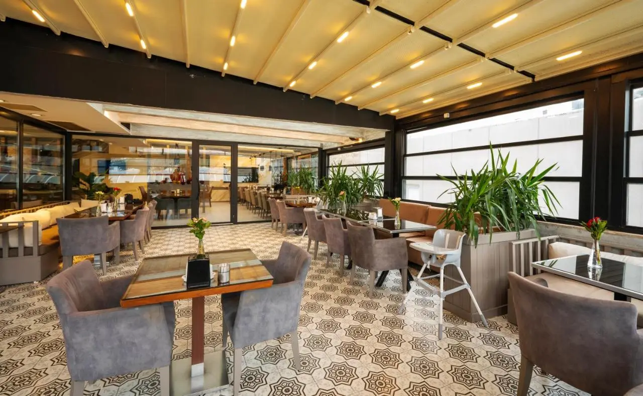 Orya Hotel