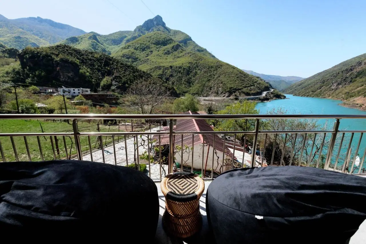 koman_lakeview_apartments