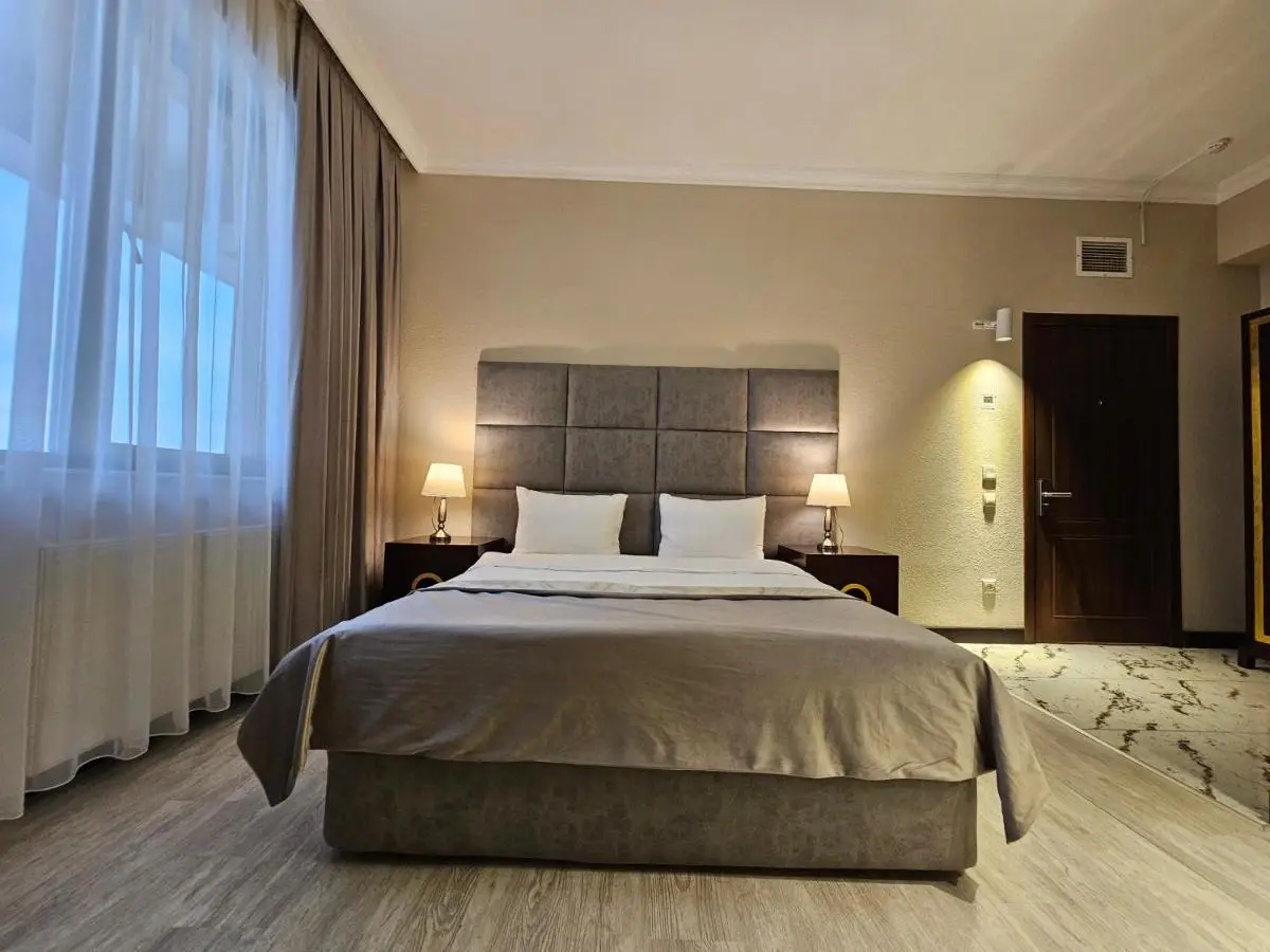 Crown Apartments