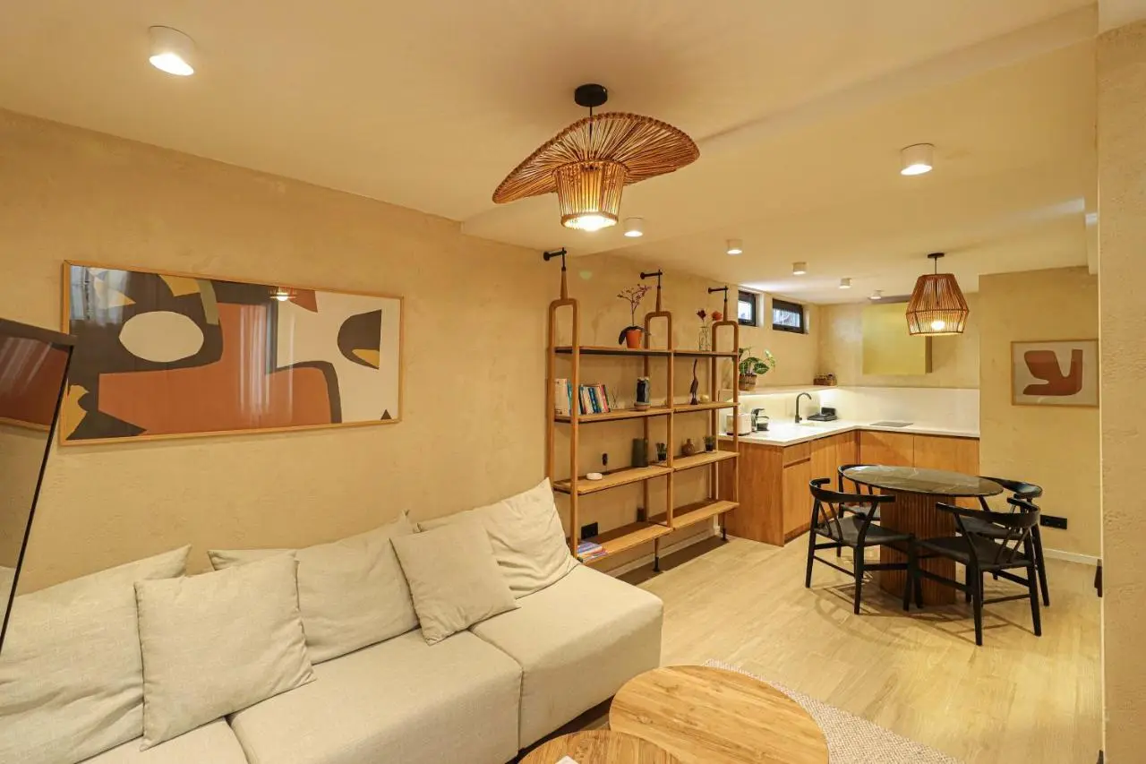 Newly Designed 2BR Apartment In Center-By Wehost
