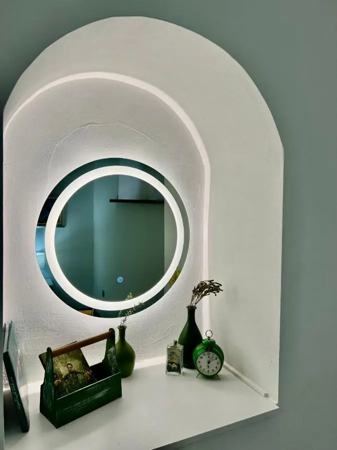 Modern Two-Bedroom Apartment with Garden & Parking