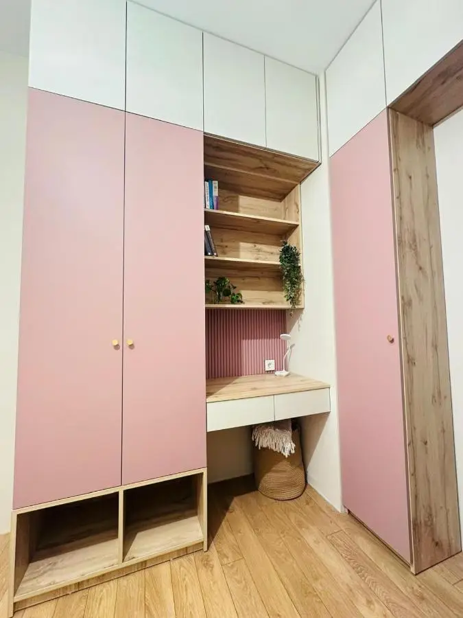 Home Side Apartment