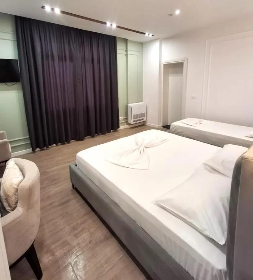 HOTEL KRISTAL