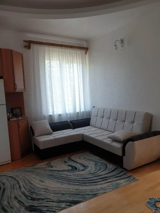 Nino's apartment-Isolated floor for rent