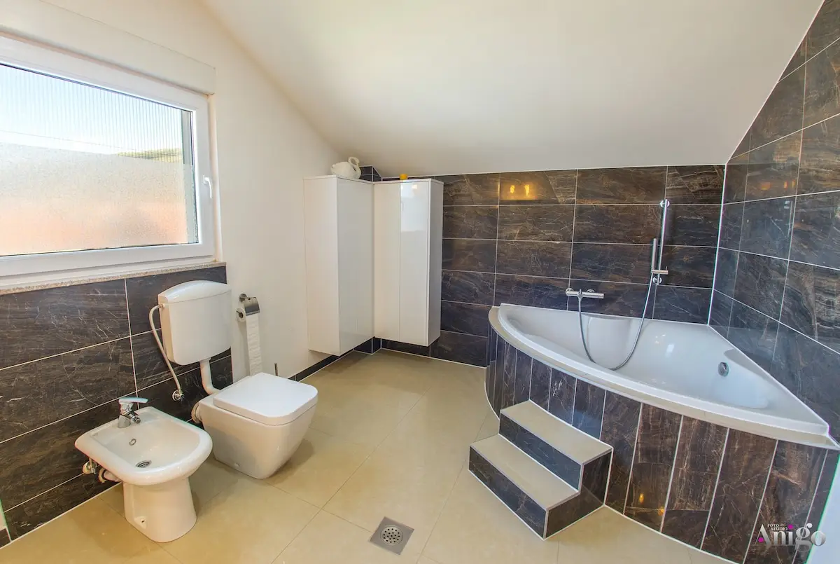 Mostaria House
