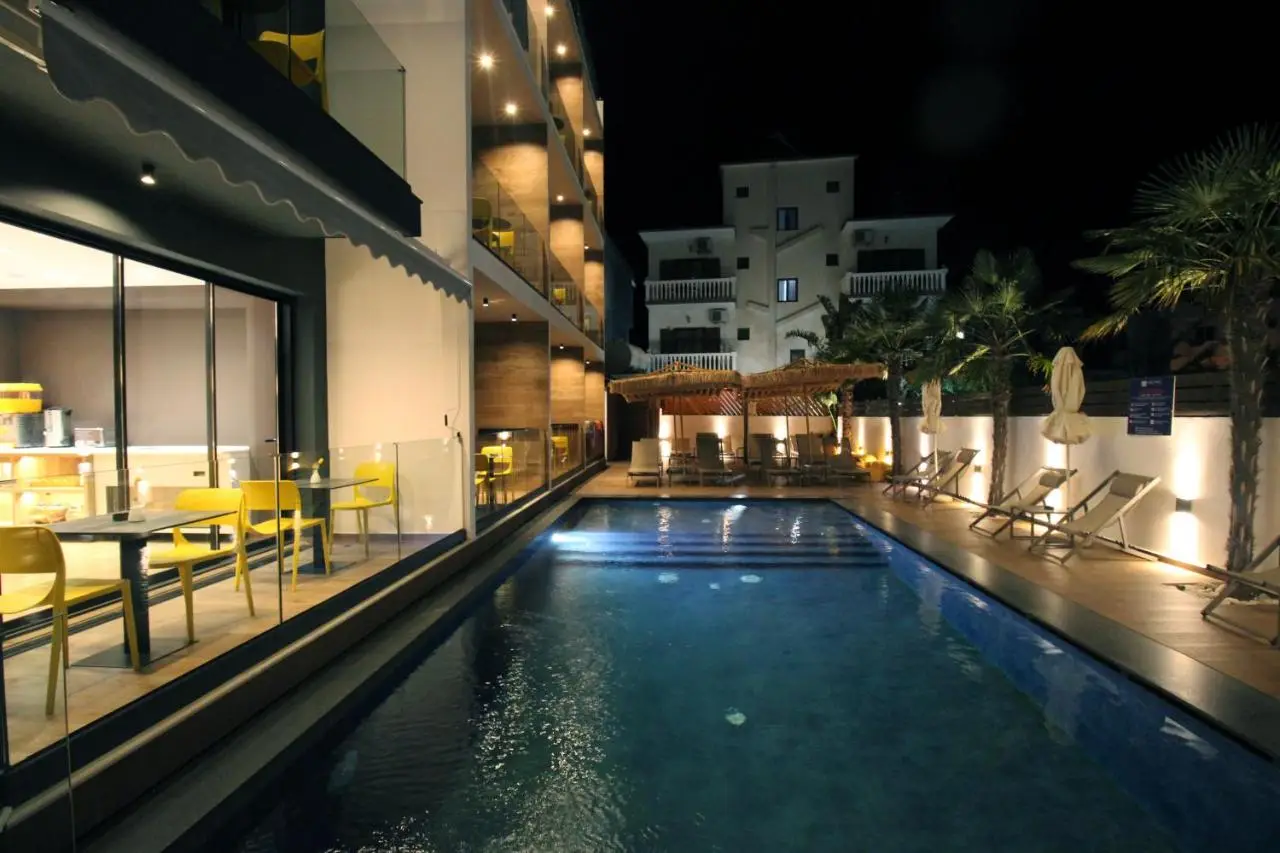 Valmar Hotel
