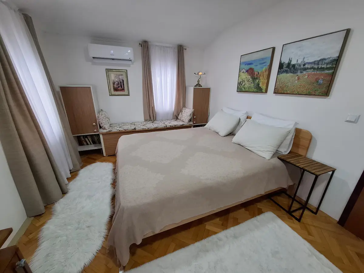 Charming 3-Bedroom House in the Heart of Old Town